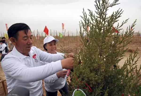 科学治沙的探路人王有德获得改革先锋称号